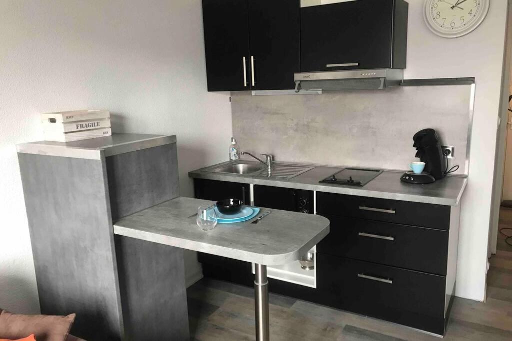 La Plage Superbe Studio Refait A Neuf Calais Luaran gambar